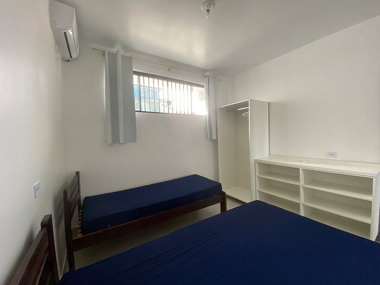Apartamento térreo maior, 01 dormitório