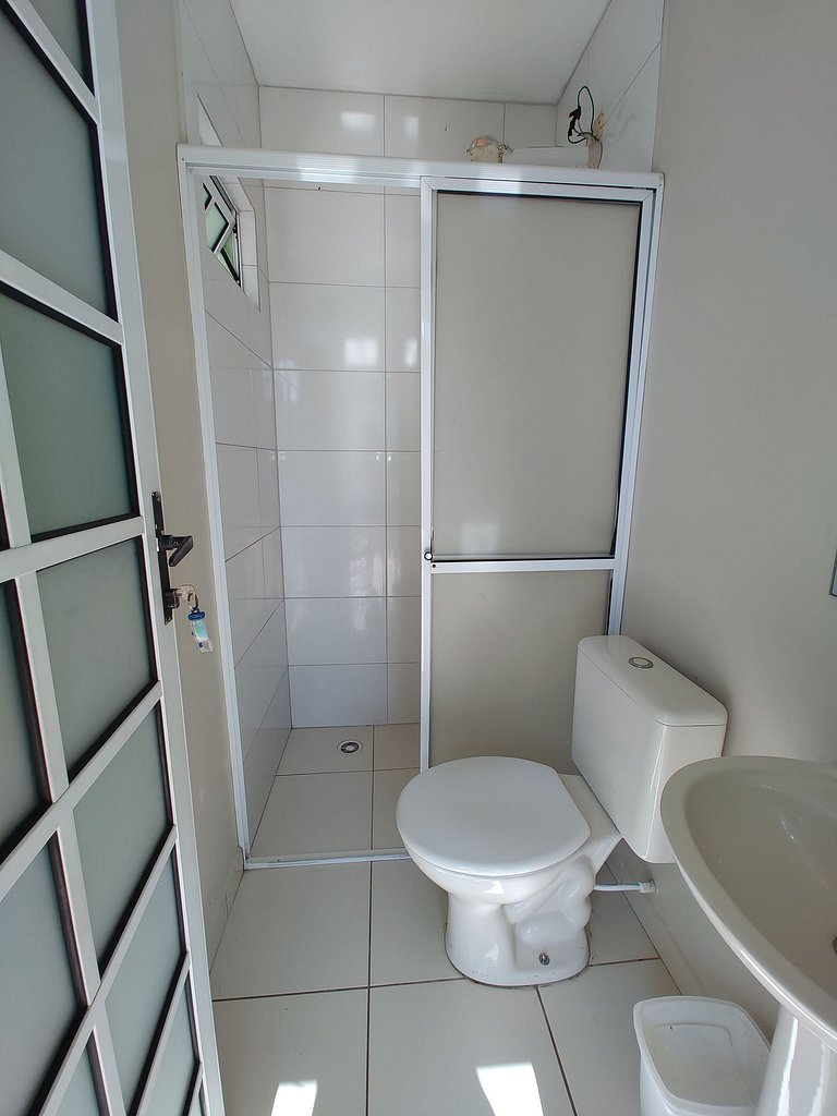 Casa com piscina próximo ao mar e calçadão - Ipanema/PR