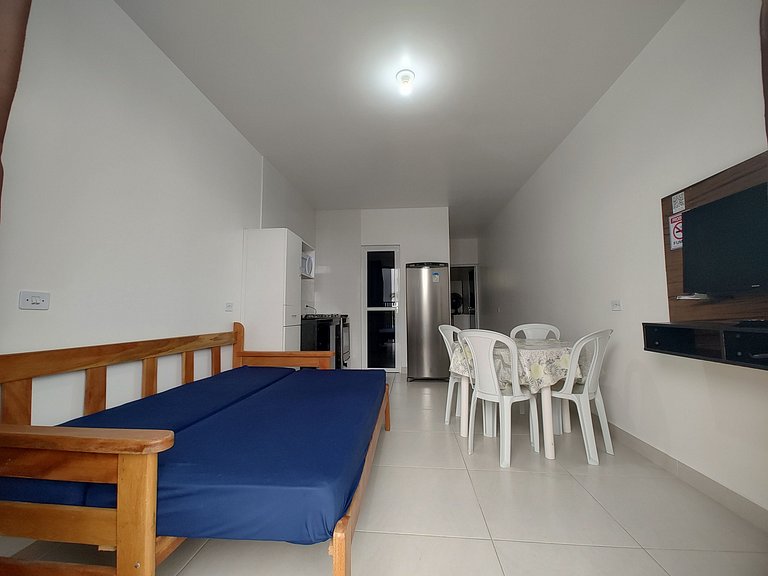 Apartamento térreo maior, 01 dormitório