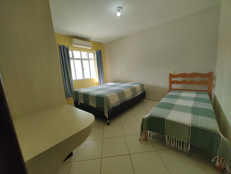 Casa com piscina próximo ao mar e calçadão - Ipanema/PR