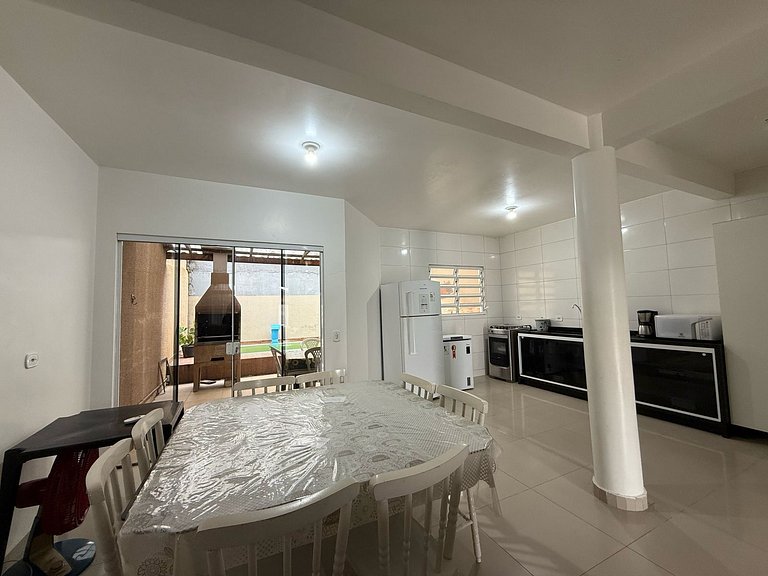 LINDO sobrado 4 domitorios com piscina prox DA PRAIA
